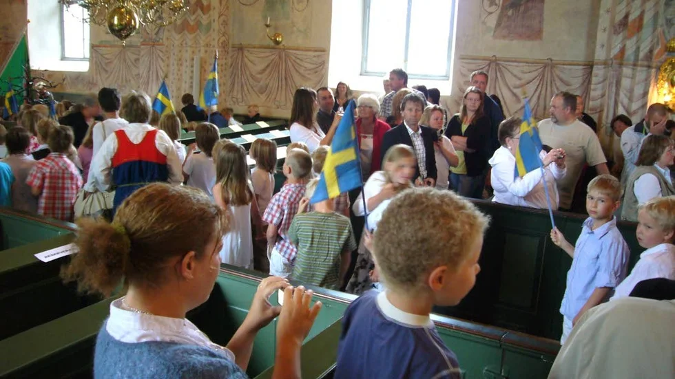 Skolavslutningen. Ska inte detaljstyras av politiker.