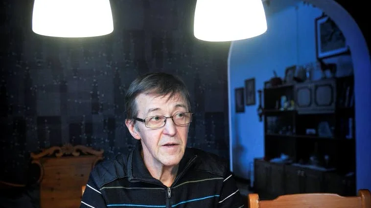 SAKNAD. Tommy Öberg hade en nära relation till sin bror Tord Öberg som omkom i tjärolyckan på SSAB. "Man måste ju gå vidare. Det är bara så. Men det är dagligen man tänker på det", säger han.