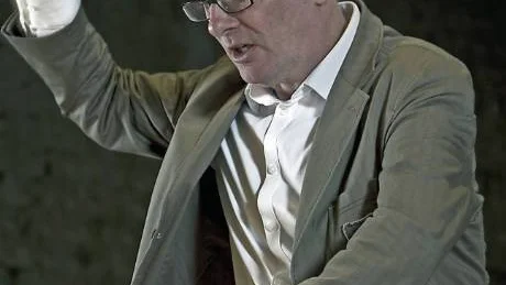 ROMANTISK DIRIGENT. Erik Westberg gillar den romantiska körrepertoaren som han dirigerar under några konserter i helgen.