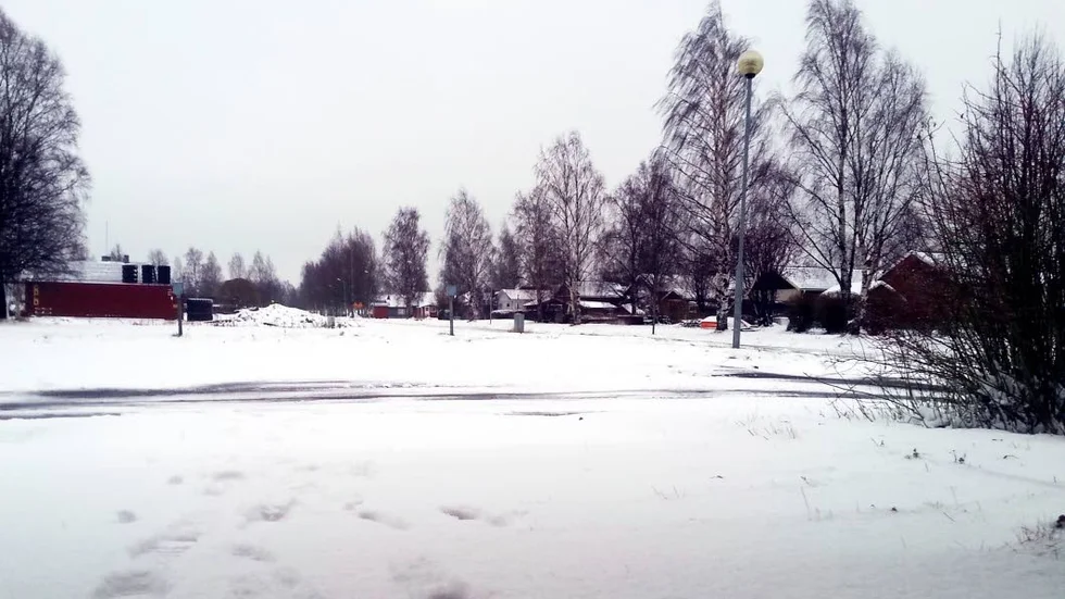 Haparandaborna vaknade upp till en knapp decimeter snö på söndagsmorgonen.