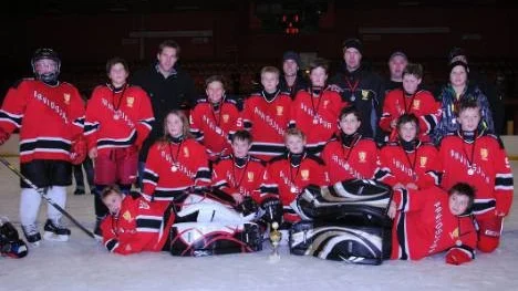 MG Arvidsjaur -99  består av pojkar och flickor födda 98, 99 och 00. I helgen tog de silver i Tore Erkén cup i Örnsköldsvik.