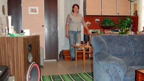Hela Elena Burmans galleri är fullt av olika föremål, som dekorerats antingen genom målning eller decoupage.