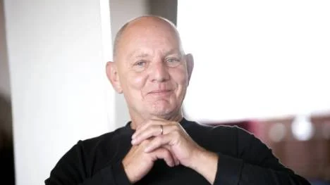 Dramaten sätter upp en ny pjäs av Lars Norén under våren. Själv regisserar han "Orestien" på Folkteatern i Göteborg.