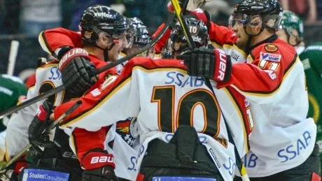 Luleå Hockey jublar av lycka i lördagens semifinal i Karlstad.