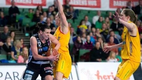 Nyckelspelaren. Anna Barthold var anonym offensivt senast, hon klev av matchen poänglös efter 18 minuters speltid.