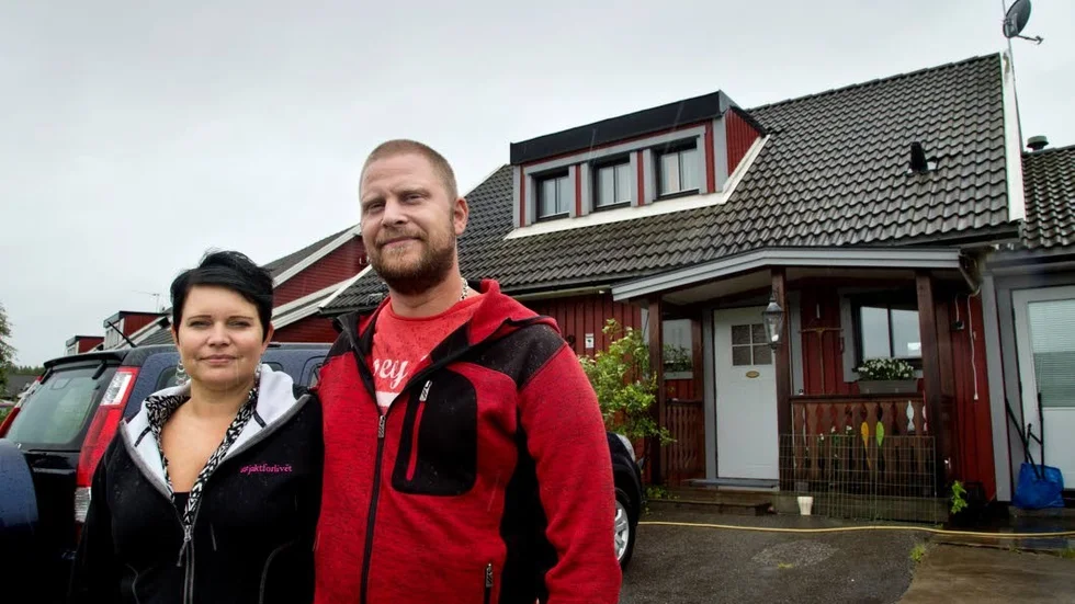 Bra köp. Linnea och Mattias Boström köpte bostadsrätten för 40 000 kronor för 20 år sedan. Nu kan de köpa loss parhuset för 350 000. En bra lösning, tycker de.