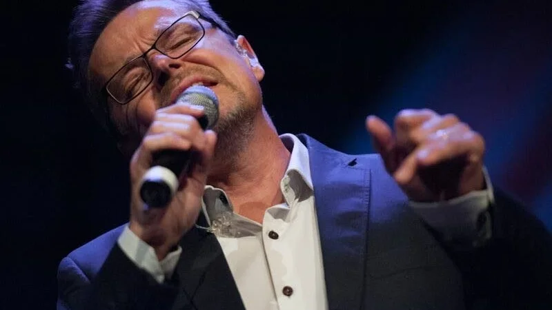 Mångsysslare. Frank Ådahl firar 50 år på scenerna nästa år. På lördag uppträder han på Storstrands 75 års-jubileum.
