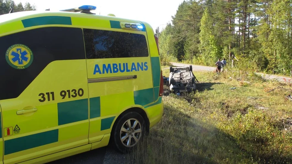 Många larm. Antalet olyckor, sjukdom och andra nödsituationer ökar kraftigt under midsommarnatten. I Norrbotten nästan dubbelt så många som normalt. (Arkivbild)