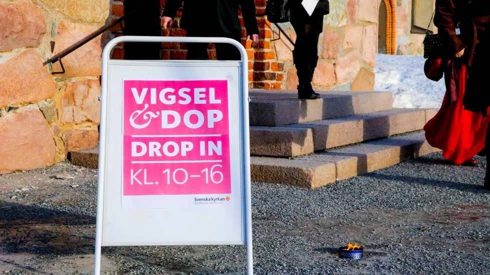 Kom och gift er. Dropinvigslar och dropindop har testats tidigare i Nederluleå kyrka.