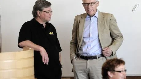 MOT TRAFIKLAG. Kommunalrådet Karl Petersen motsätter sig en ny lag som gör att kommunen förlorar kontrollen över Luleå lokaltrafik (LLT).