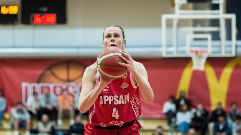 Sandra Hansson stannar i Uppsala basket