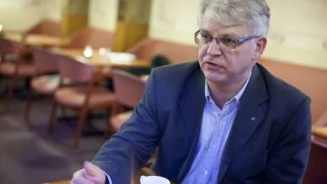 Riksdagsledamoten Tuve Skånberg tillhör den falang inom Kristdemokraterna som anser att partiet måste byta partiledare. Samtidigt ser Skånberg andra faktorer som inverkar på den opinionsmässiga kräftgången.