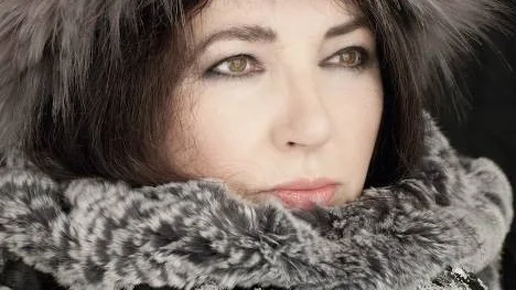 Kate Bush använder sig av sina resurser på allra bästa sätt på "50 words for snow"