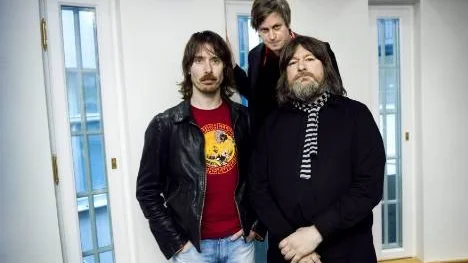 Mattias Bärjed, Martin Hederos och Ebbot Lundberg är hälften av medlemmarna i Soundtrack of Our Lives.