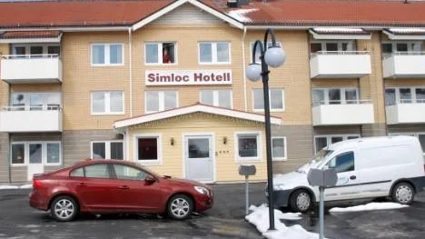 Simloc hotell har öppnat fönstret för sommarturismen. I och med det kommer det att finnas rekordmånga valmöjligheter när det kommer till sommarboende för turister i Arjeplog.