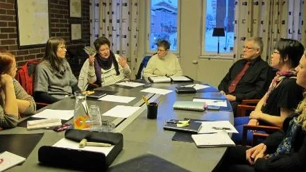 I nätverket Blåslampans senaste månadsmöte deltog bland andra från vänster Emma Grahn, kvinnojouren/tjejjouren, Monica Johansson, Älvsby folkhögskola, Eva Nordqvist och Monika Jonsson, Vandrande Vänner, Anders Lindh, nätverksledare, Marie Granström, Älvåkraskolan, samt Anna-Carin Roos, Svenska kyrkan.
