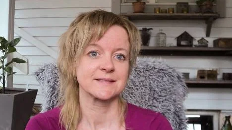 Annika Lundmark flyttade efter tjugo år i Stockholm hem till Rönnberg i Arvidsjaur och startade sitt företag fru Smed. Nu har hon utsetts till Årets hemvändare.