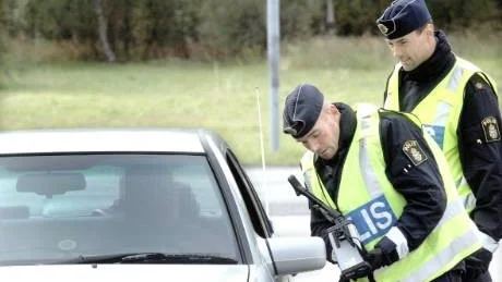 snabba ryck. 317 fortkörare fastnade i polisens nät under fortkörningsveckan. Under samma vecka togs nio rattfyllerister fast.
