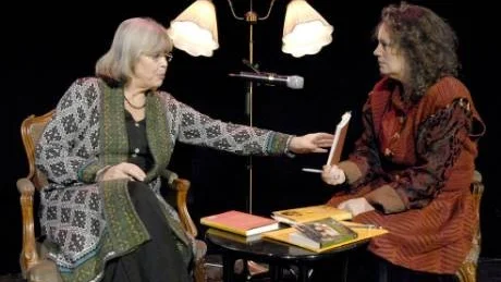 SLÄKTKRÖNIKA. Agneta Pleijel talar om sina senaste romaner med Kontexts samtalsledare Kerstin Wixe. Tre romaner ska det bli - en trilogi och en släktkrönika med motiv från ett historiskt Stockholm.