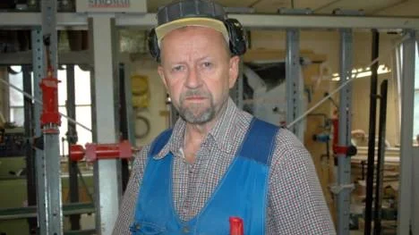 I Glommers finns i dag fem företag som verkar inom träindustribranschen. Erik Lidén är  ägare av Lidéns Snickerifabrik. - Mycket oroande signaler. Försvinner kåren kan det säkert också innebära höjda försäkringspremier för vår bransch, menar han.