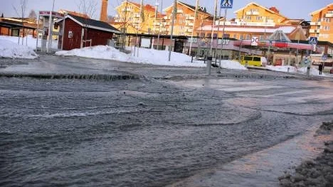 Vattenläckan förra veckan dränkte flera gator i centrala Piteå. (Arkivbild)