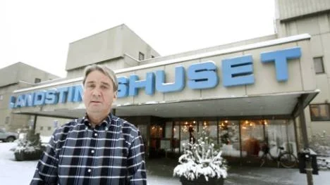 Kent Ögren, s, landstingsråd och ordförande i Norrstyrelsen, riktar skarp kritik mot regeringen och efterlyser ett besked i regionfrågan. (Arkivbild)