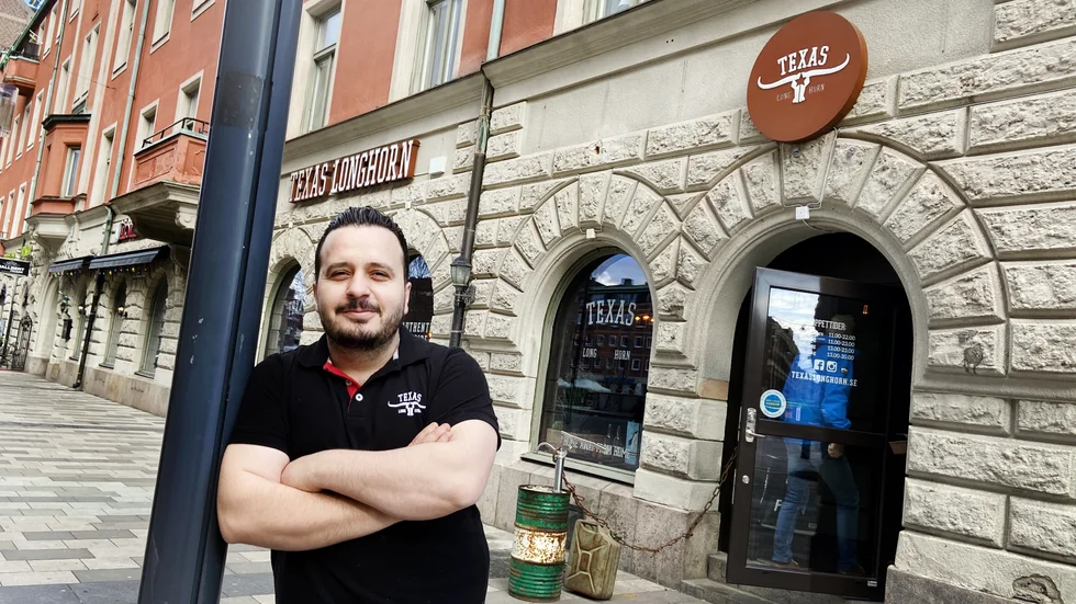 Ali Kanat drev Texas longhorn i Eskilstuna.