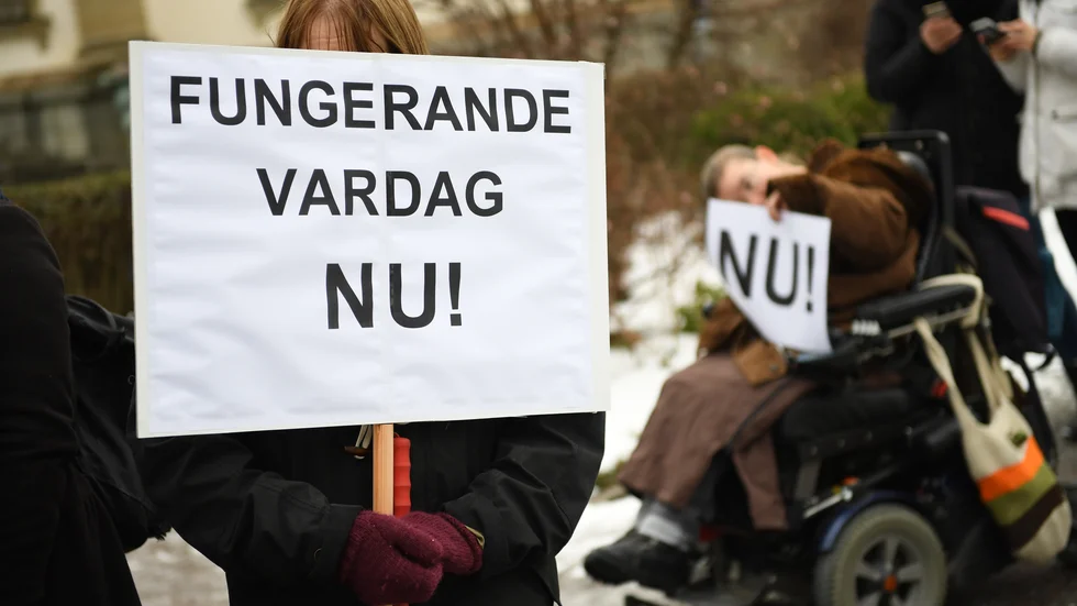 "Så var det åter dags att lyfta frågan Samres och huruvida det är berättigat att de ska få sköta färdtjänst- och sjukresebokningar".