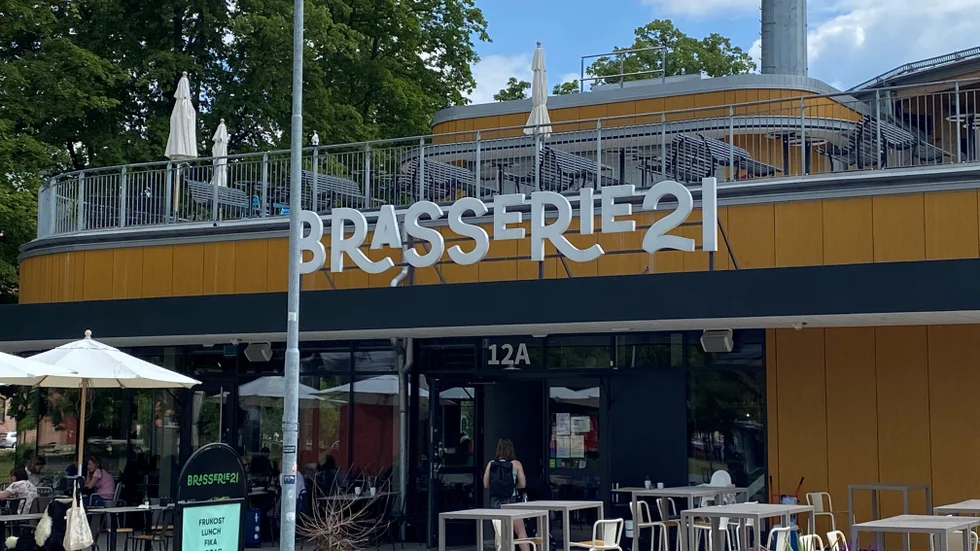 Brasserie 21 har öppnat upp sin takterass på läktaren på Studenternas. Den kommer att vara öppen och tillgänglig för allmänheten när det är sol och fint väder.