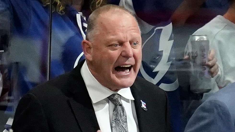 Gerard Gallant gastar under en match förra säsongen. Arkivbild.