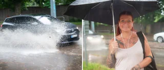 Oj vilket skyfall! Åsa fick en ovälkommen dusch
