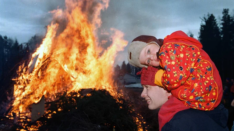 Väder. På valborgsmässoafton kan det komma att krävas varma kläder.