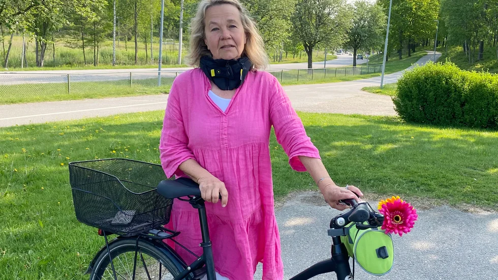 Korpen-konsulenten Sirpa Nyman Ekholm cyklar året om och trivs med det. "Det är inga längre avstånd här", säger hon.