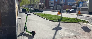 Jag tvingas väja för galet uppställda elsparkcyklar