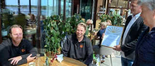 Här överraskas hockeyprofilerna av prisutdelarna