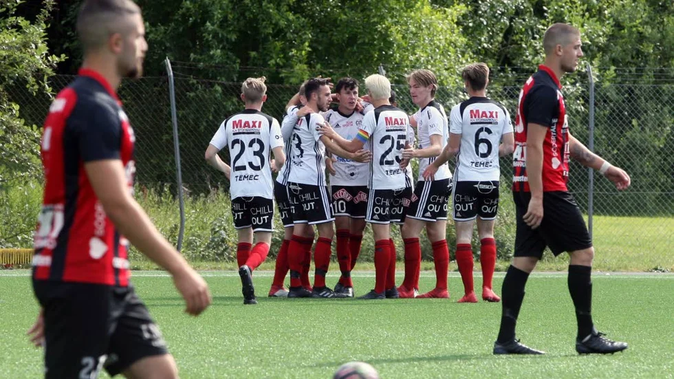 Motala AIF:s division 2-lag väntar in ytterligare två unga amerikaner till höstens spel i division 2.