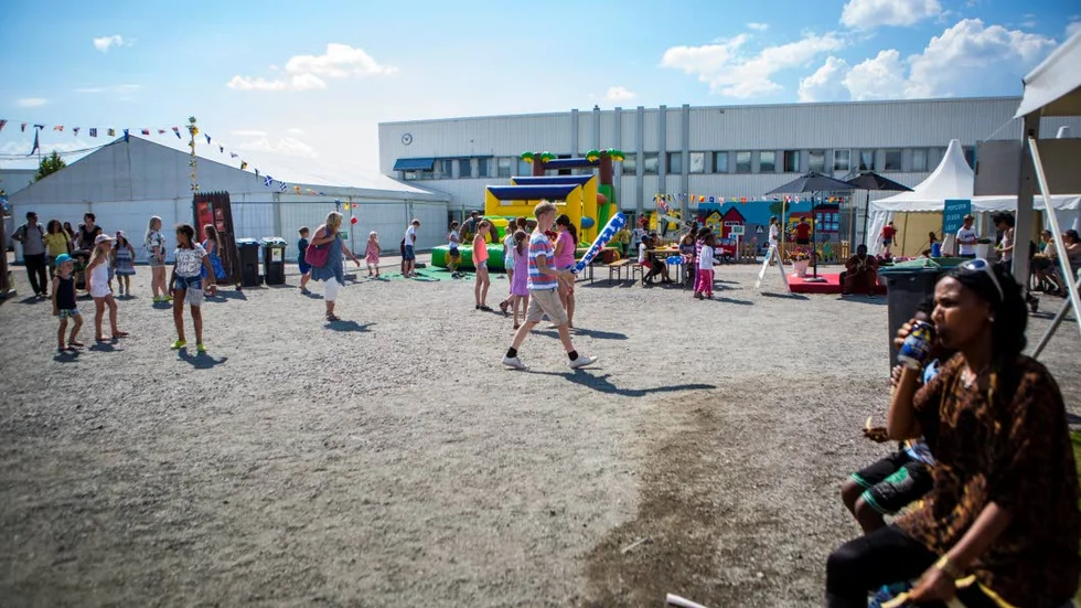 Måndagens sommarhetta gjorda att många besökare på festivalområdet fick det svettigt.