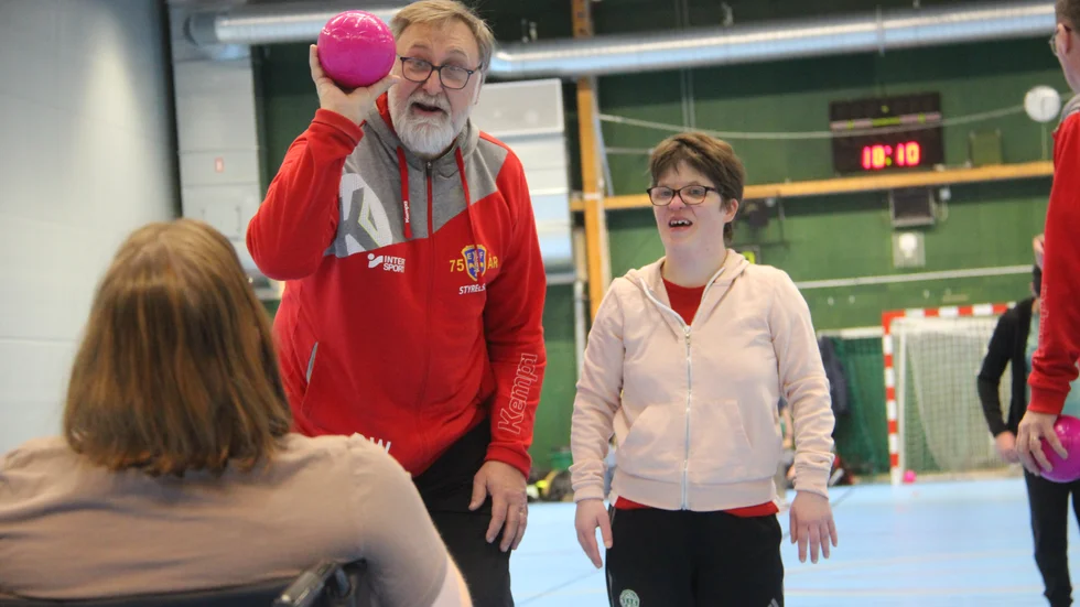 EHF och Peter Wallin åker till Norrköping i helgen för paralagets första matcher.