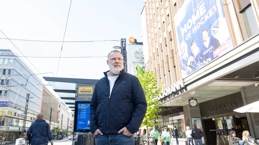 Förre förbundskaptenen Rikard Grönborg i sin nya hemstad Tammerfors där han ska ta över finländska mästarlaget Tappara.