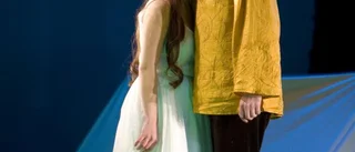 Operans "Cosi fan tutte" både sensuell och trovärdig