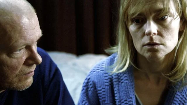 Peter Andersson och Marie Richardson i Björn Runges film "Mun mot mun". Bild: Ola Kjelbye