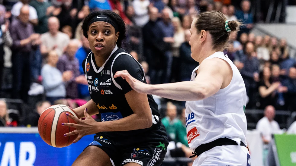 Bria Goss är utsedd till både årets forward och årets MVP i SBL Dam.