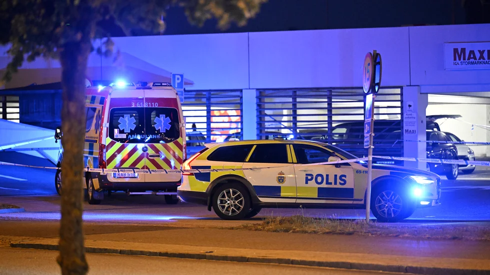 En man har skjutits till döds i Malmö.