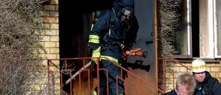 Man svårt skadad efter brand