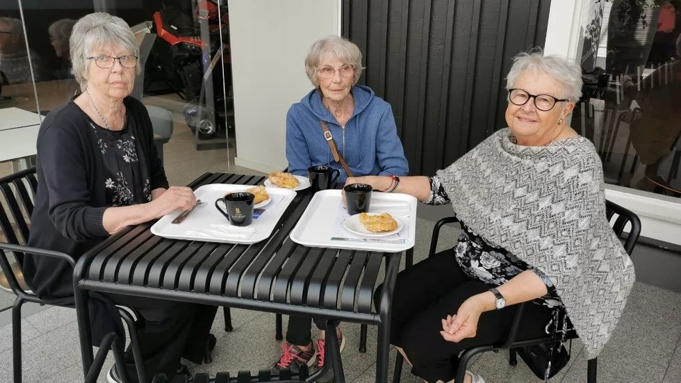Medlemmar i Osteoporosföreningen i Norrbotten träffades i Småstaden för att fika tillsammans.