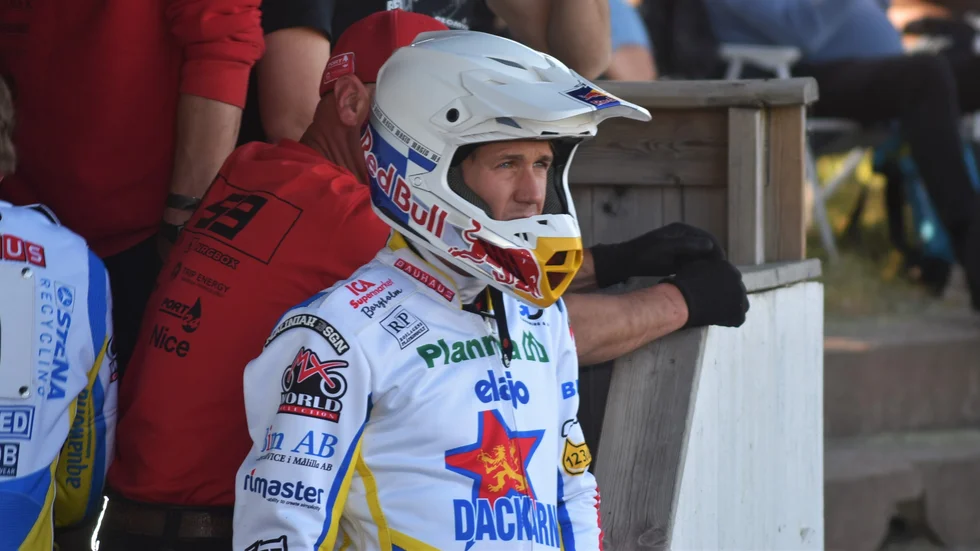 Flera förare var bra i Dackarna mot Piraterna. Här ses Maciej Janowski. 