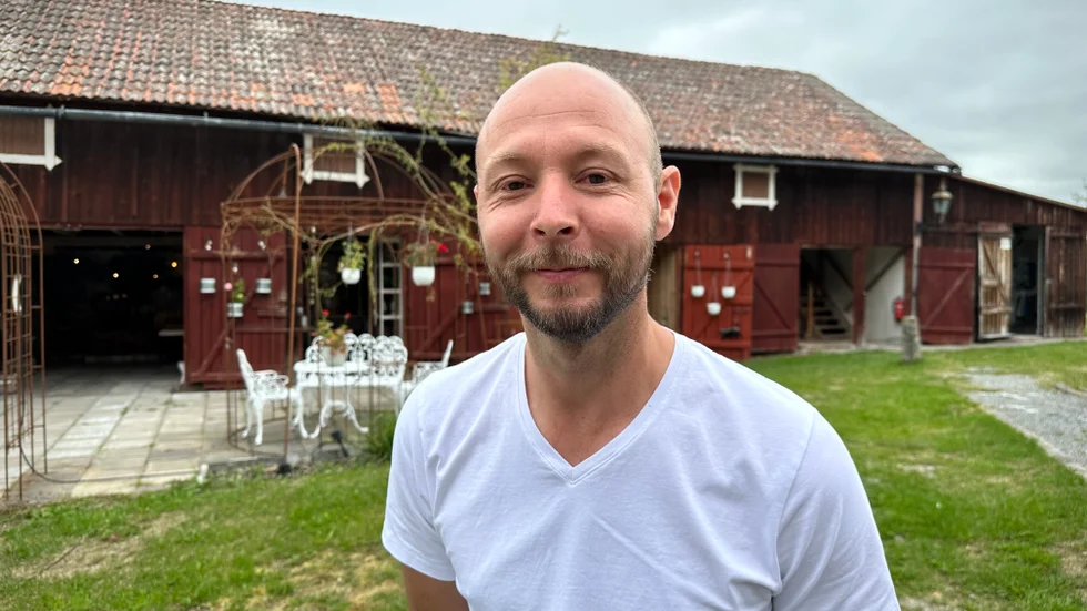 Markus Kyhlström driver tillsammans med sin mamma Eila Kyhlström möbler- och inredningsbutiken Möbler och Ting i Grillby.