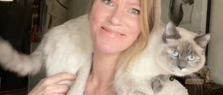 Lilla M blev hundbiten och försvann – nu söker Lotten desperat