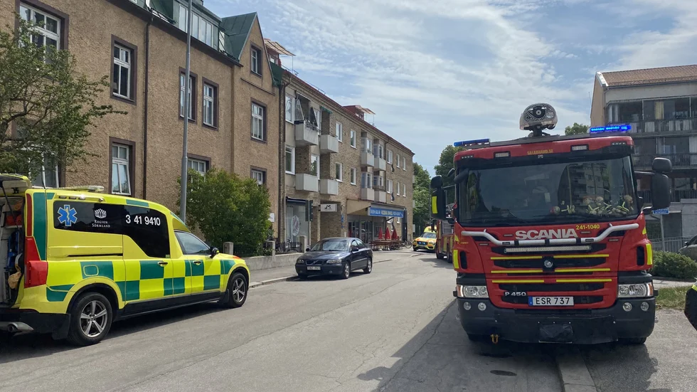 Räddningspersonal på platsen.