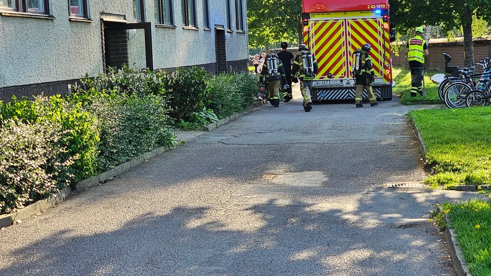 Räddningstjänsten kunde konstatera att det handlade om bränd mat bakom brandlarmet.